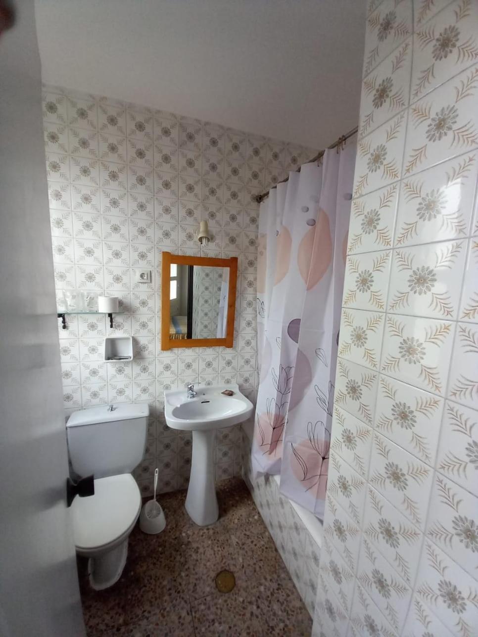 Hostal San Miguel Villalobar Bagian luar foto