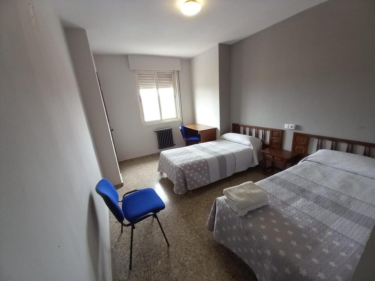 Hostal San Miguel Villalobar Bagian luar foto