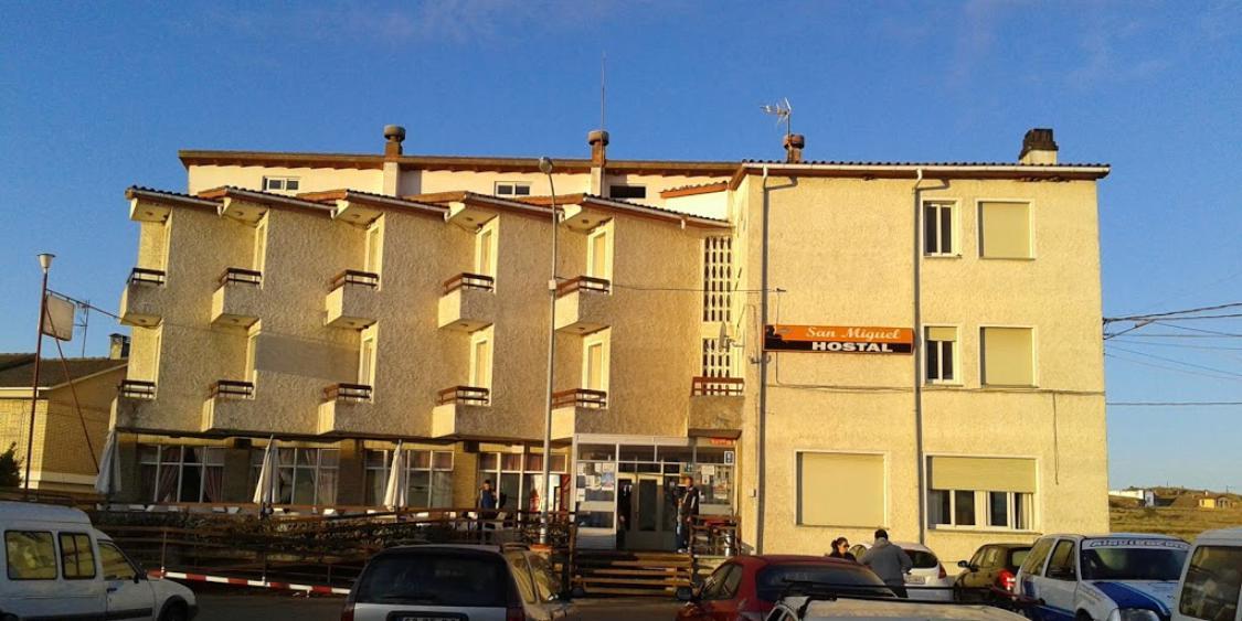 Hostal San Miguel Villalobar Bagian luar foto