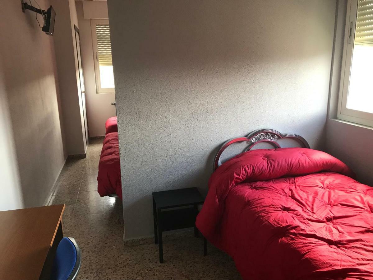 Hostal San Miguel Villalobar Bagian luar foto